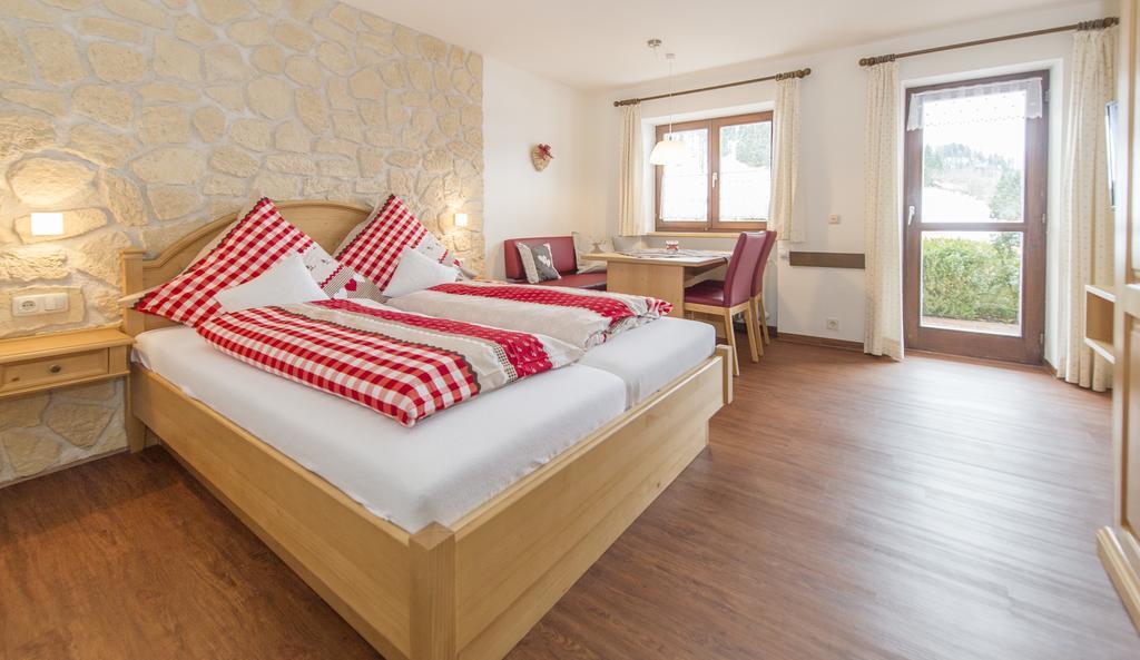 Gschwenderhaus Ferienwohnungen Oberstdorf Quarto foto